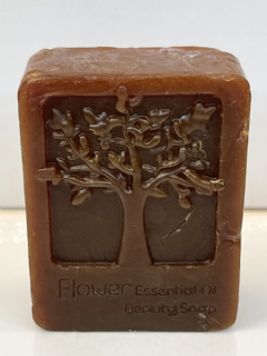 סבון טבעי מוצק כורכום ריחני 100 גרם. ניקוי עמוק לנקבוביות. הסרת תאי עור מתים. ומניעת פיגמנטציה.