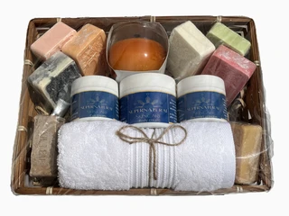 מארז כולל במבצע מיוחד 8 סבונים 3 קרמים נר ריחני ומגבת פנים!